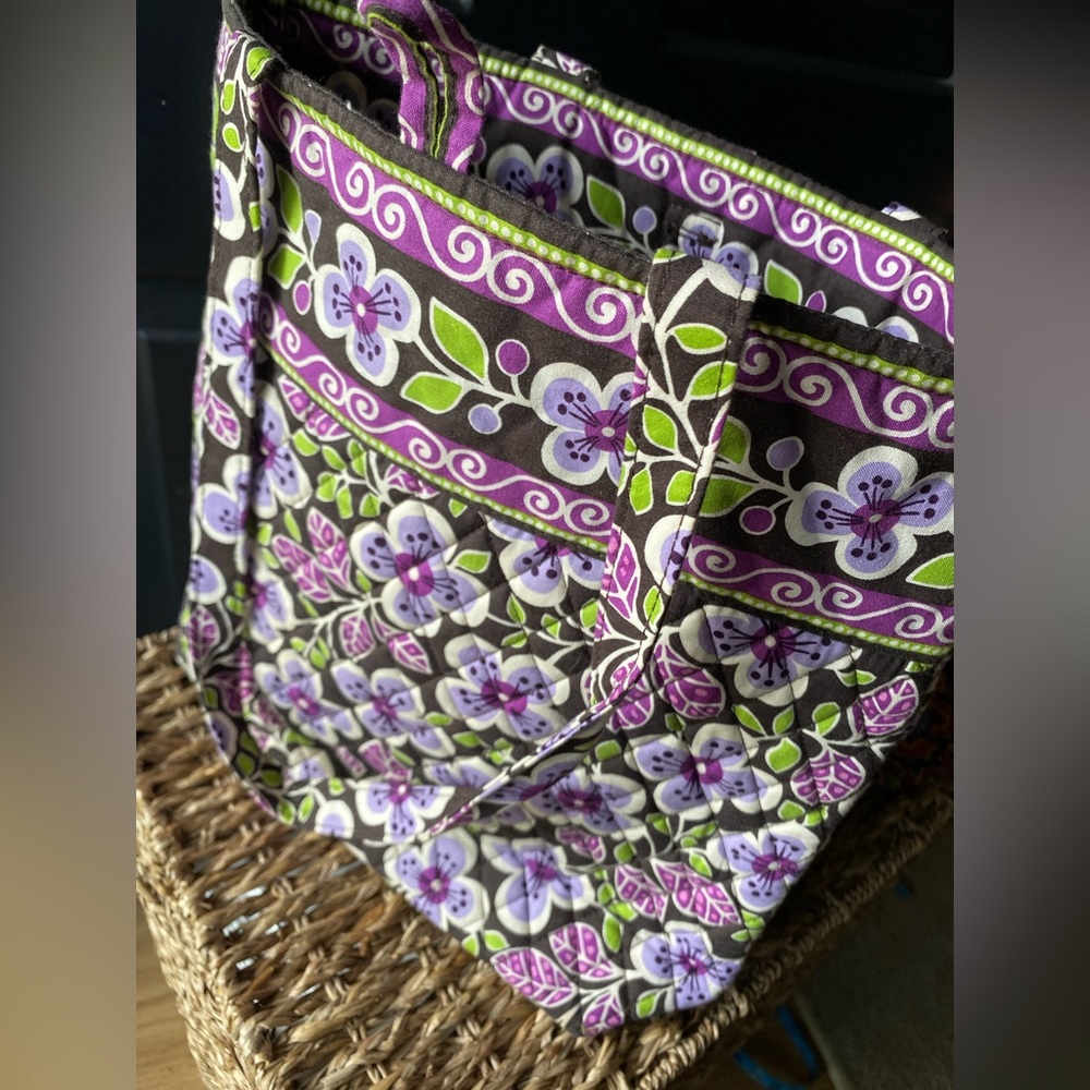 Very Bradley Plum Petals Tote bag EUC